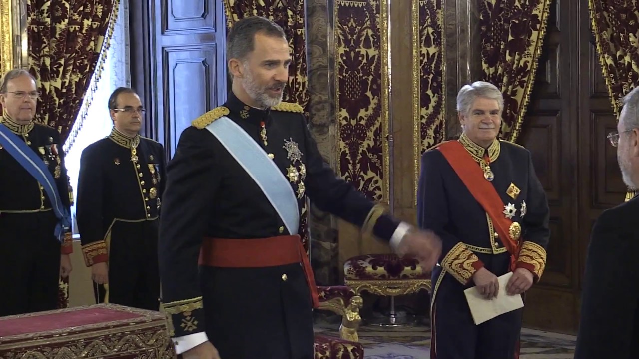 S.M. el Rey recibe las cartas credenciales del Embajador de Panamá