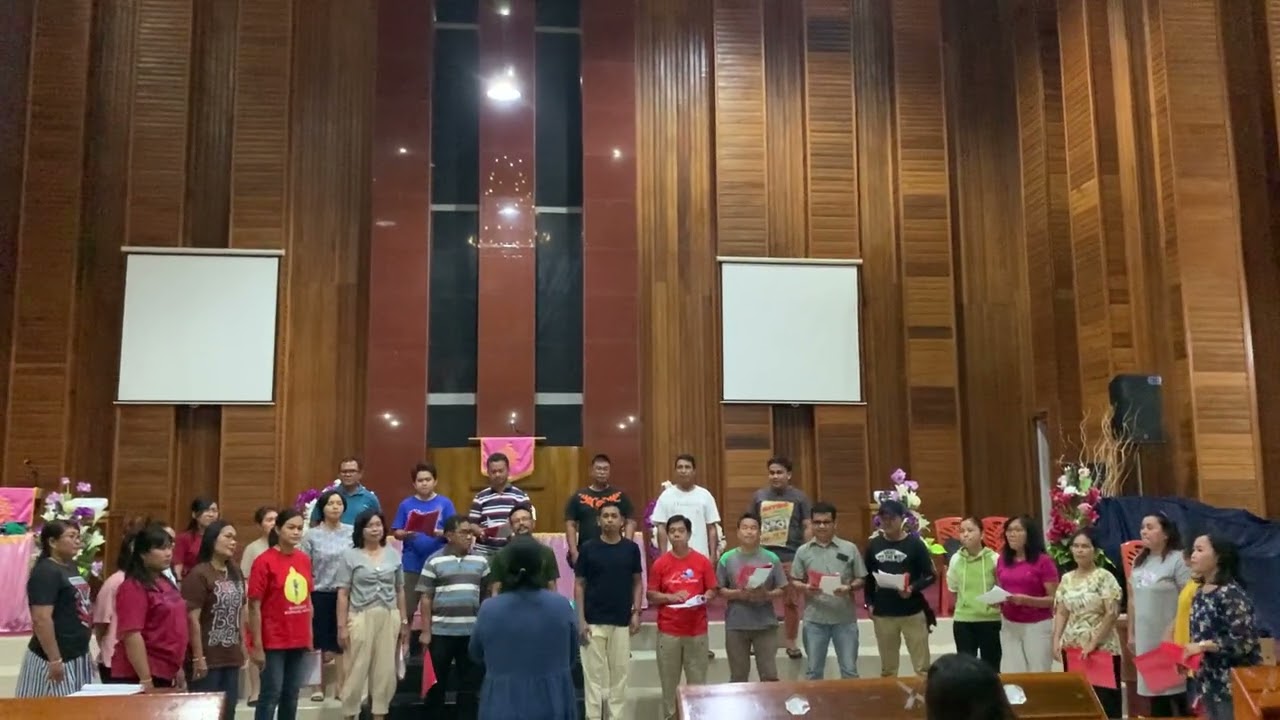 Latihan paduan suara Pesparawi 