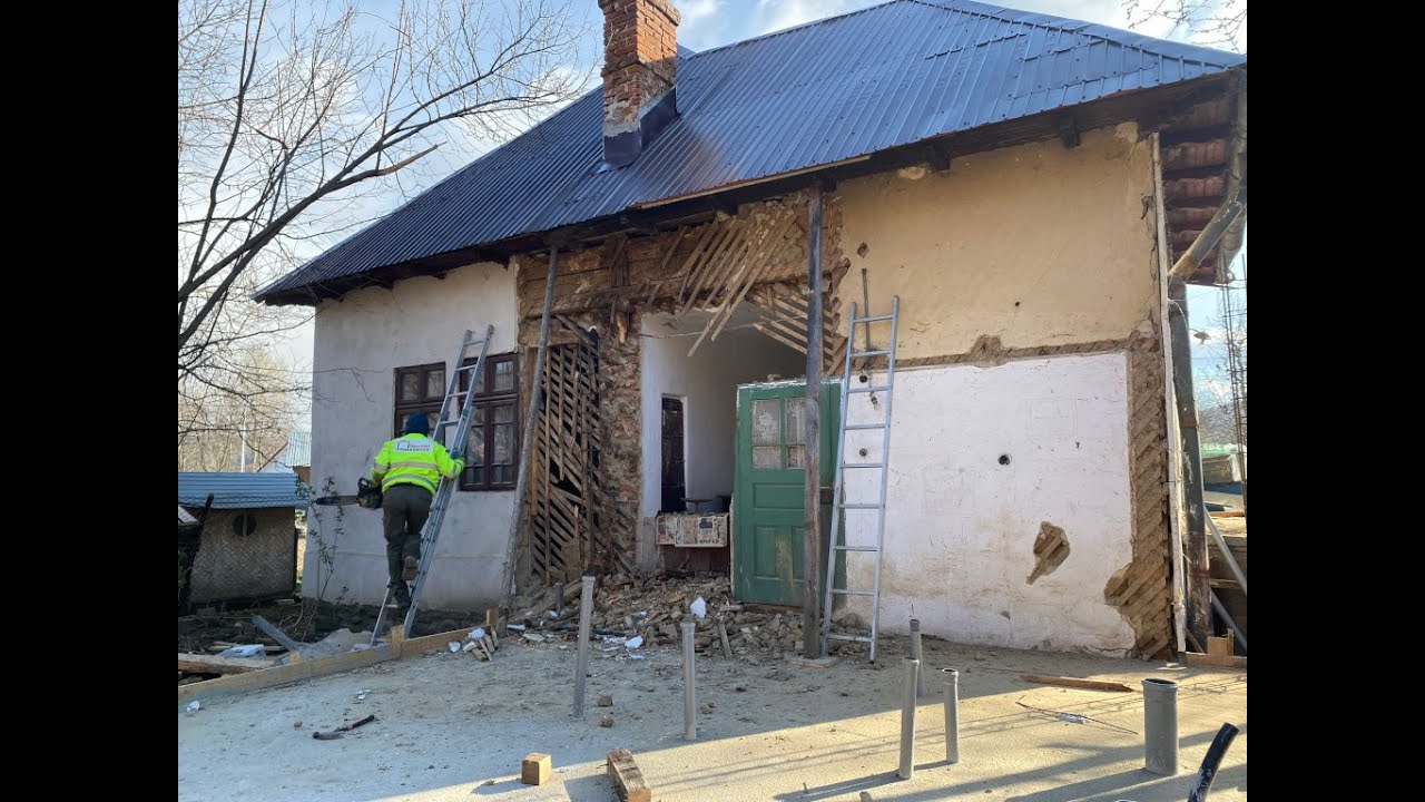 58.Renovez o casă batrânească din lemn veche de peste 80 ani! Timelapse