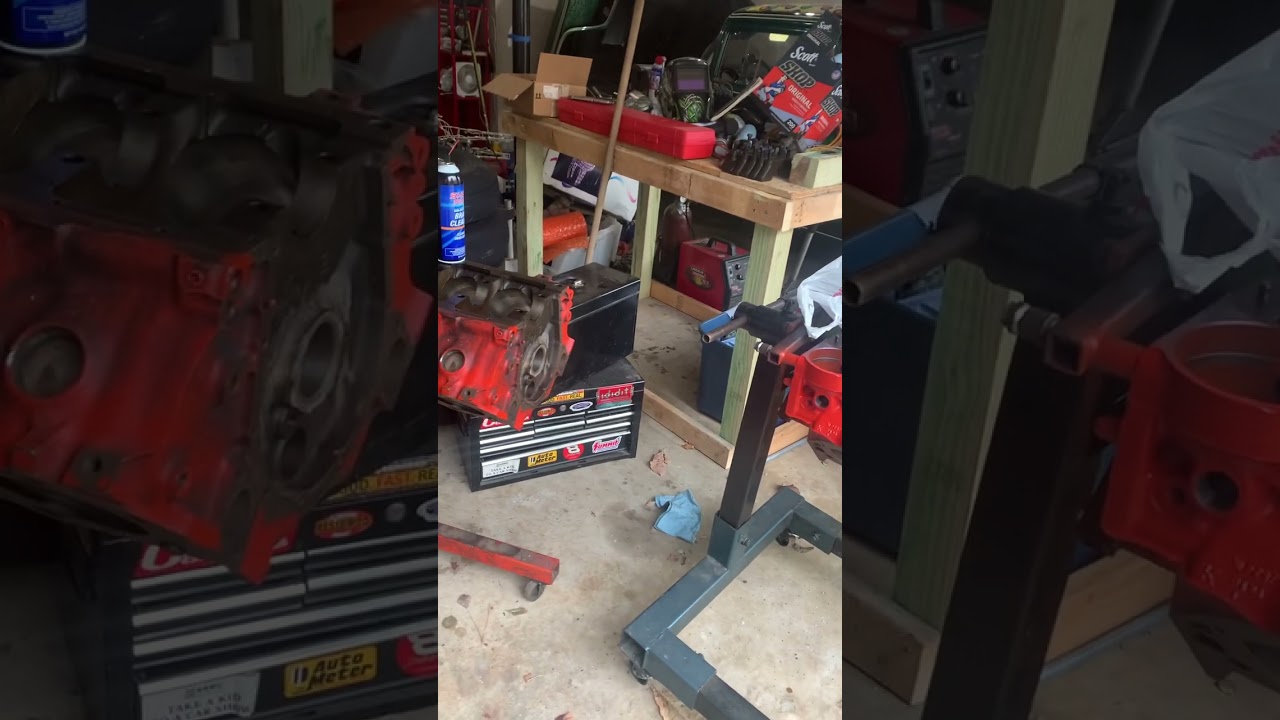 Big block Chevy 4 bolt vs 2 bolt identification