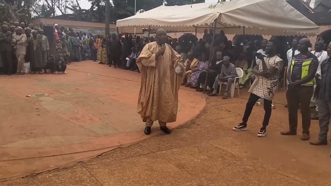 vives les peuples Bamoun, Banka, Bangangté, Bangang-Fokam, etc...