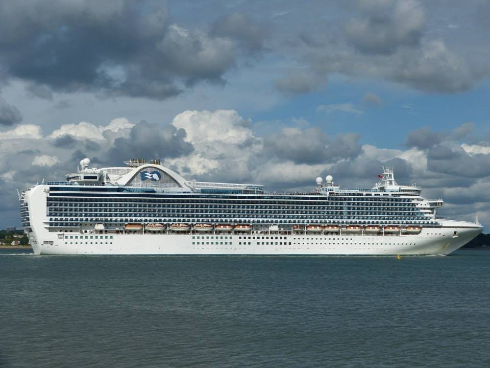 Five Cruise Ships depart from Southampton - 24/05/2014