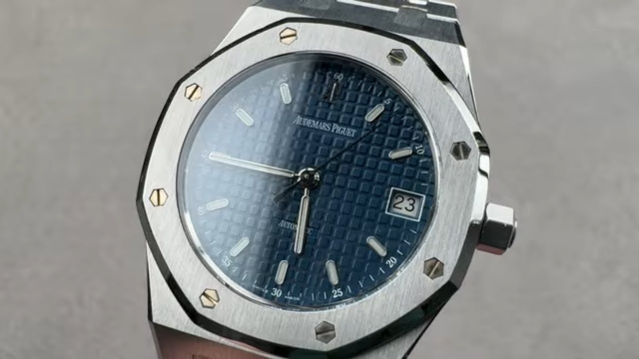 Audemars Piguet Royal Oak Automatic Midsize (14790ST) Watch Review