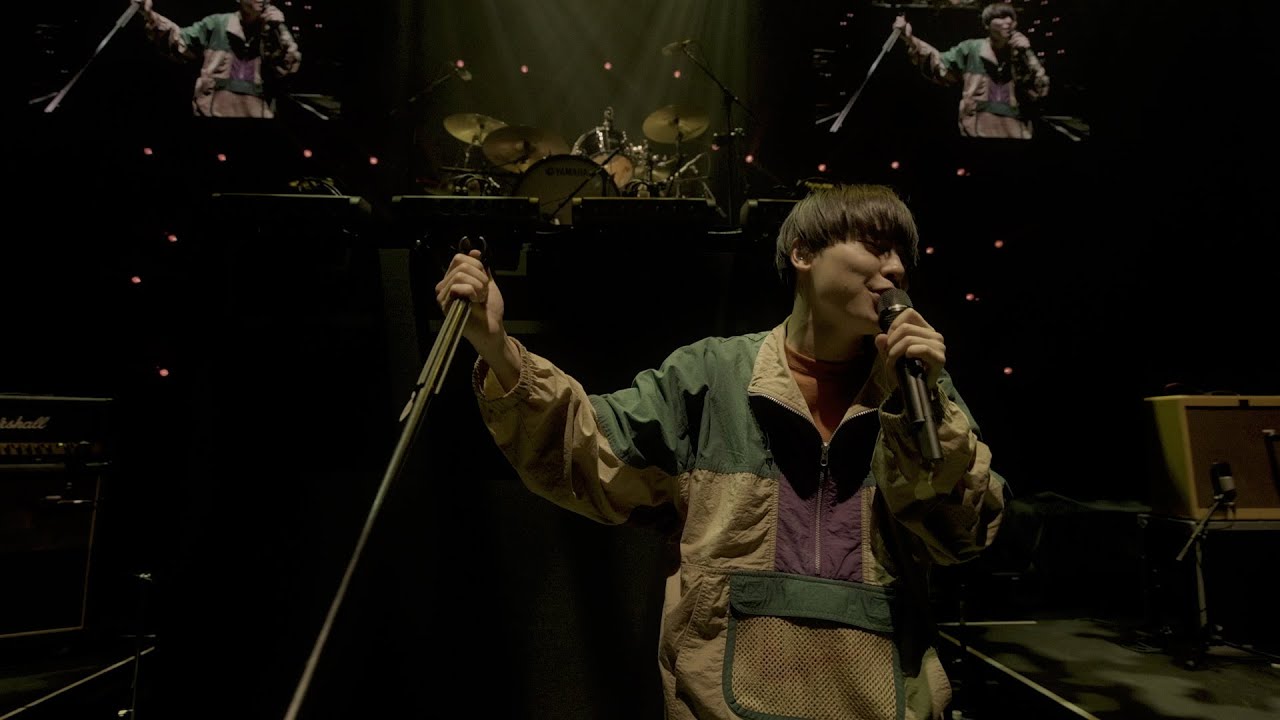暗い部屋の中、明るいテレビ (Live at EX THEATER ROPPONGI 2022.6.1)