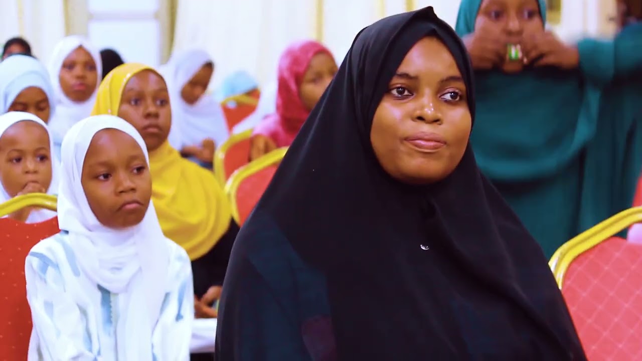 Hassan_Mohamed_-_Nasheed_MAMA_-_live performance