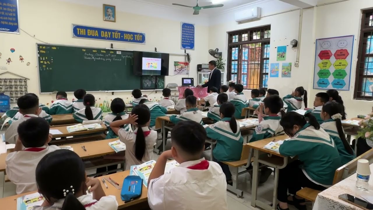 Tiếng Anh lớp 4 - Unit 4: My birthday party lesson 2_Gv Nguyễn Tiến Thanh-TH Hiên Vân