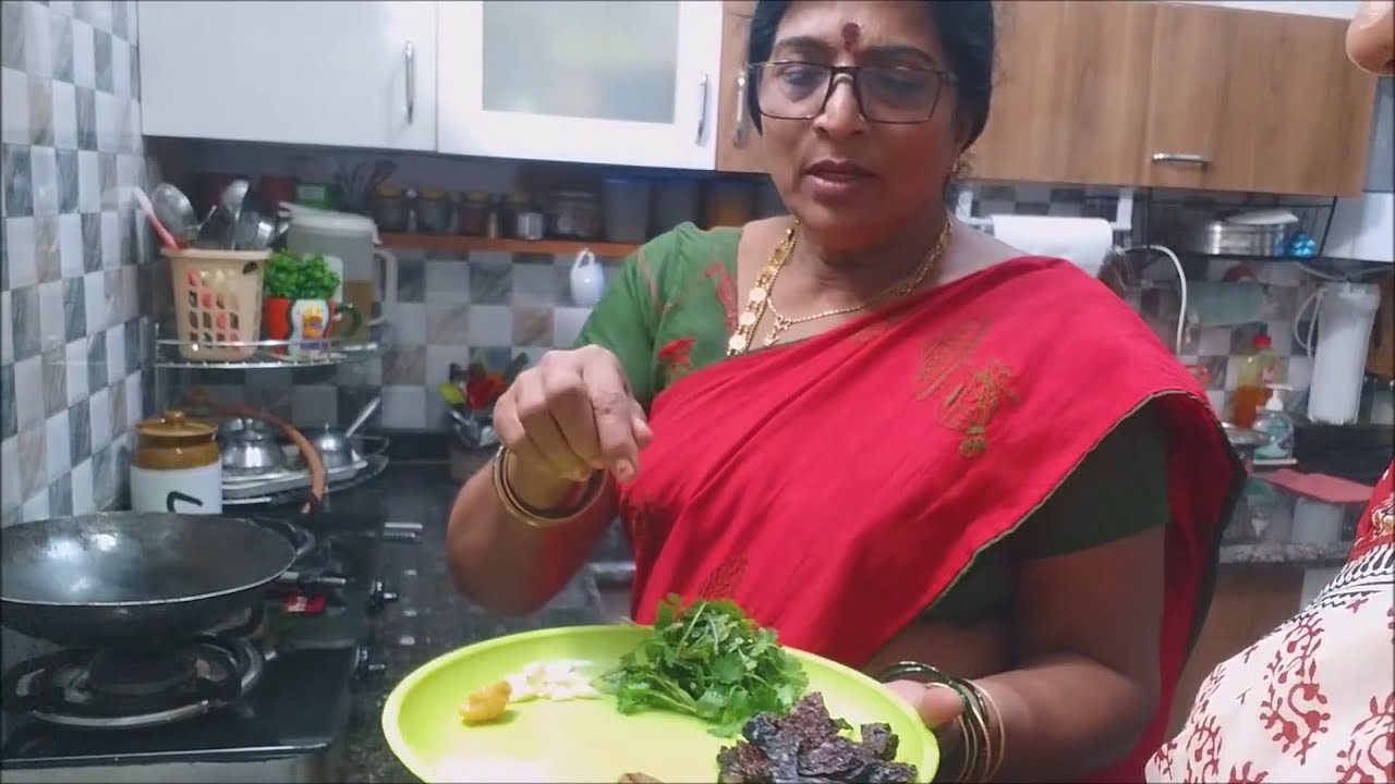 ಅಮ್ಮನ ಕೈಗೊಜ್ದು ಮತ್ತೊಮ್ಮೆ ನಿಮಗಾಗಿ ಹಾಕಿರುವೆ ನಿಮ್ಮದೇ ಬೇಡಿಕೆಯಂತೆ/Ive reposted ammas kaigojju Mudde