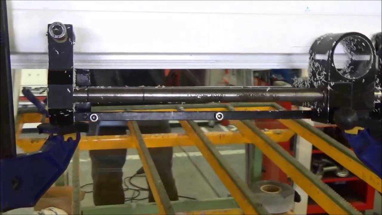 Frezowanie otworów w oknie pod nawiewniki powietrza zewnętrznego