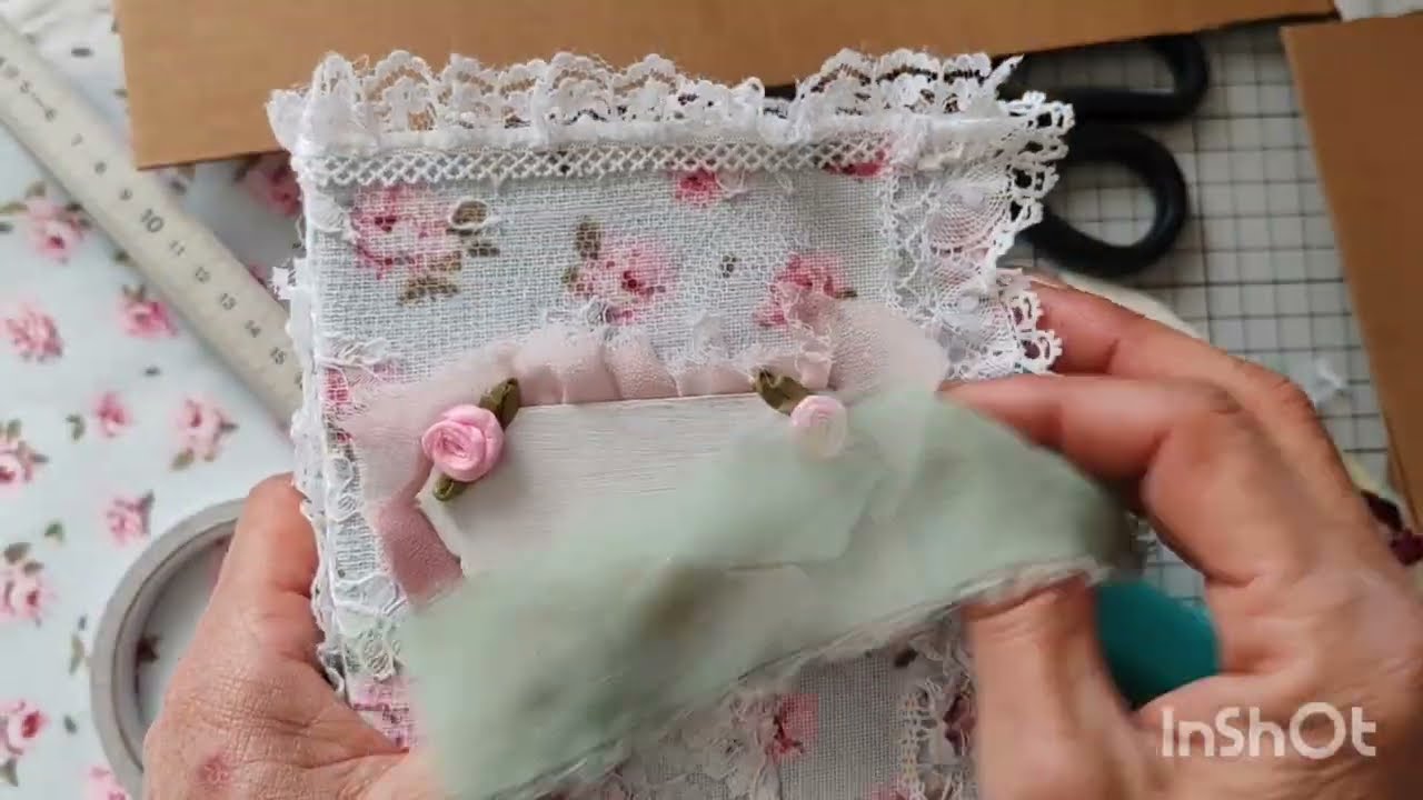 Mini Album photo Shabby , grande capacité et facile à faire.#scrapbooking #shabby #tissu #dentelle