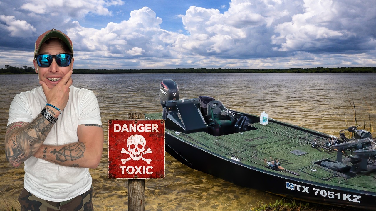 Fishing Floridas Most SECRET Lake - Massive Fish Kill