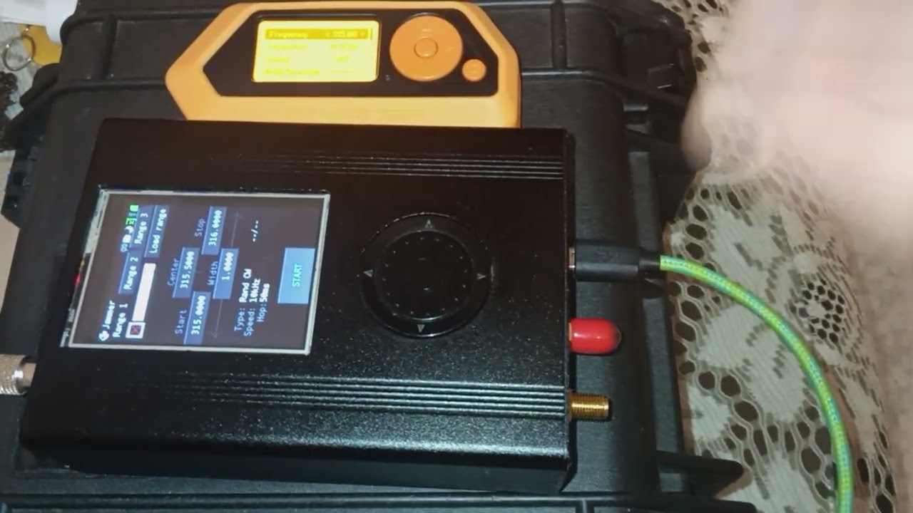 Flipper Zero & Hack-RF Portapack: Jamming Signals & Replay Attacks