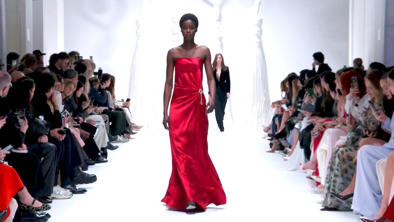 Genny | Fall/Winter 2025/26 | Milan Fashion Week