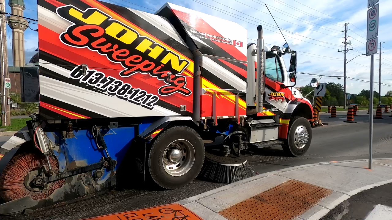 Road Sweepers in action using xbroom setup - Richards sweeping a division of urban life solutions!!