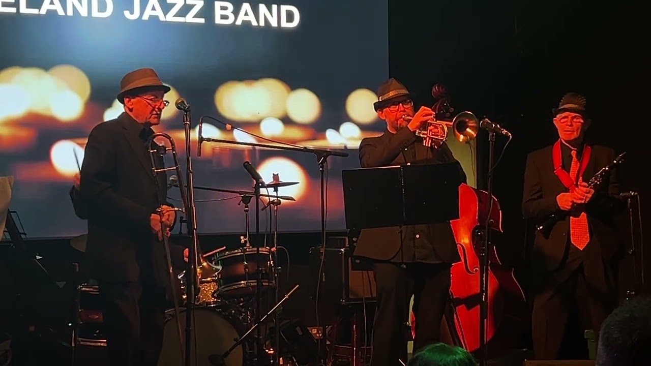 Des Hopkins Dixieland Jazz Band live at The Portlaoise Jazz Festival