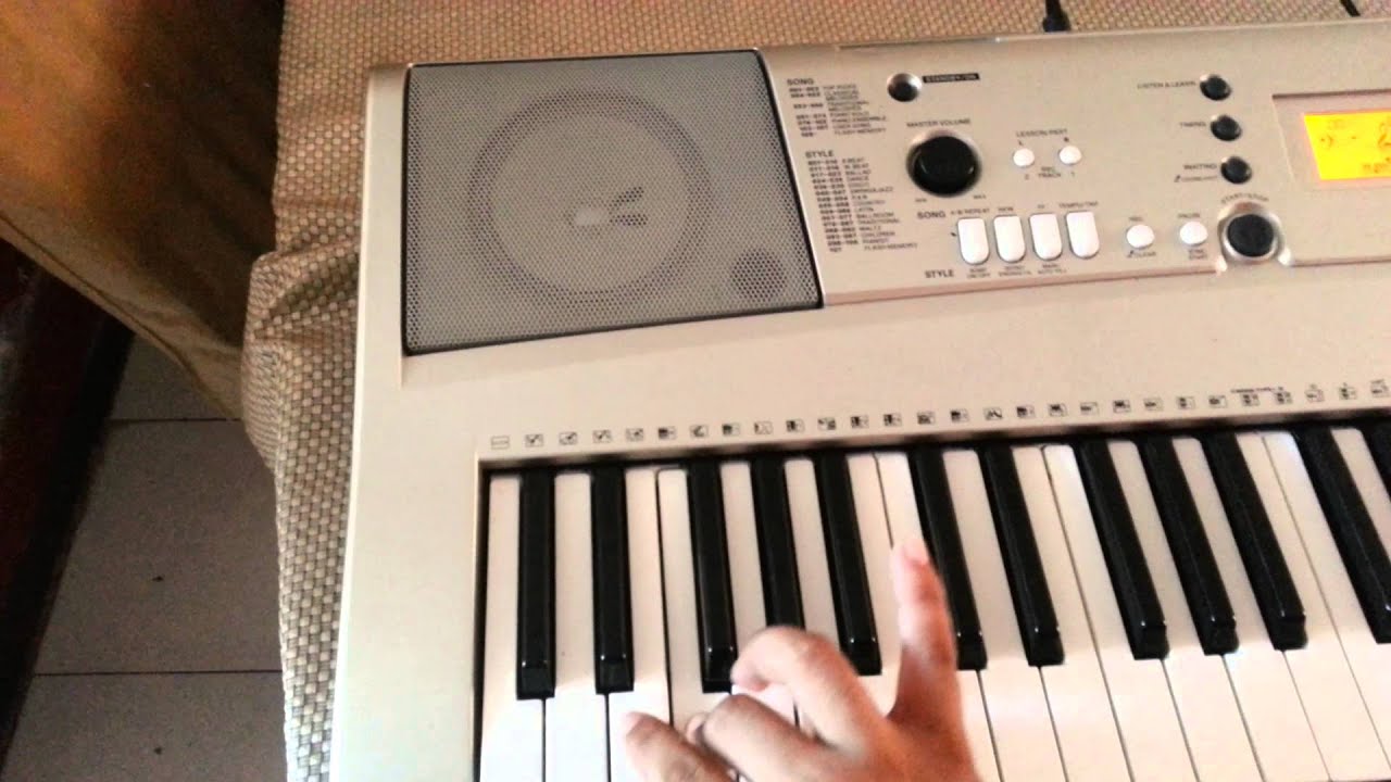 Teclado YAMAHA PSR E313