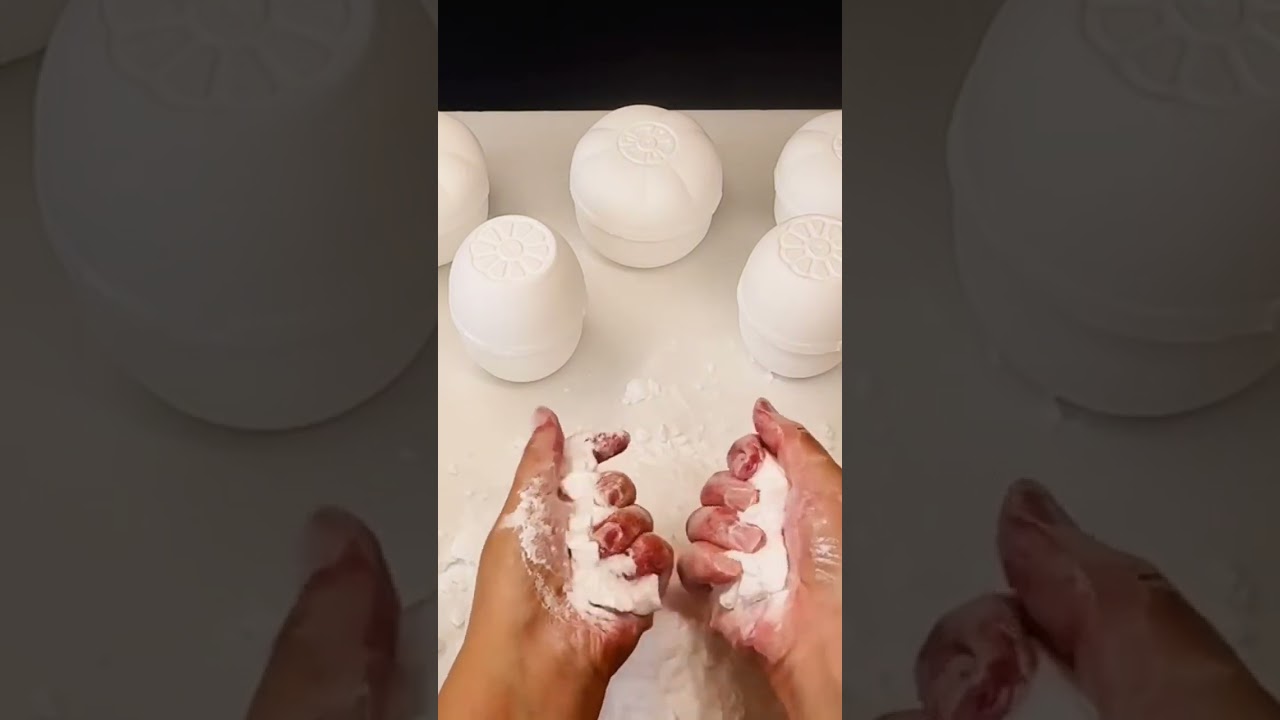 Satisfying ASMR: White Baking Soda Crunch #oddlysatisfying #bakingsoda #relax #crunch