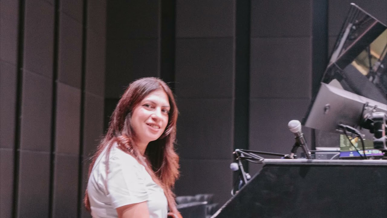 البوم أجواء العباده والتسبيح والخدمهالأحد ٨ فبراير..وحضور رهيب للرب