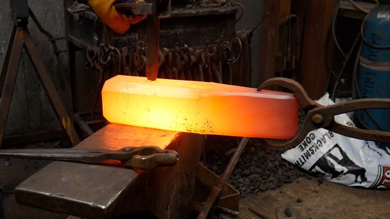 |BLACKSMITH| Makes 27LB stone crushing hammer!