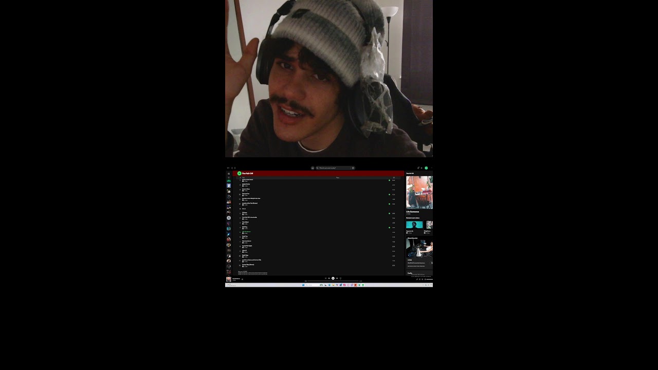 TERRARIA, DEN REACTIONS (Portrait)