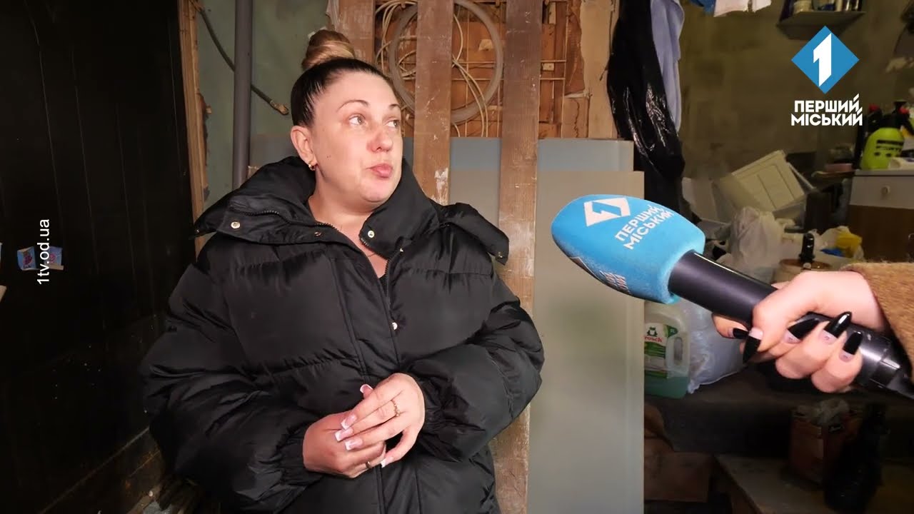 Наслідки осінньої зливи: жителі будинку на Чорноморського козацтва й досі відновлюють оселі