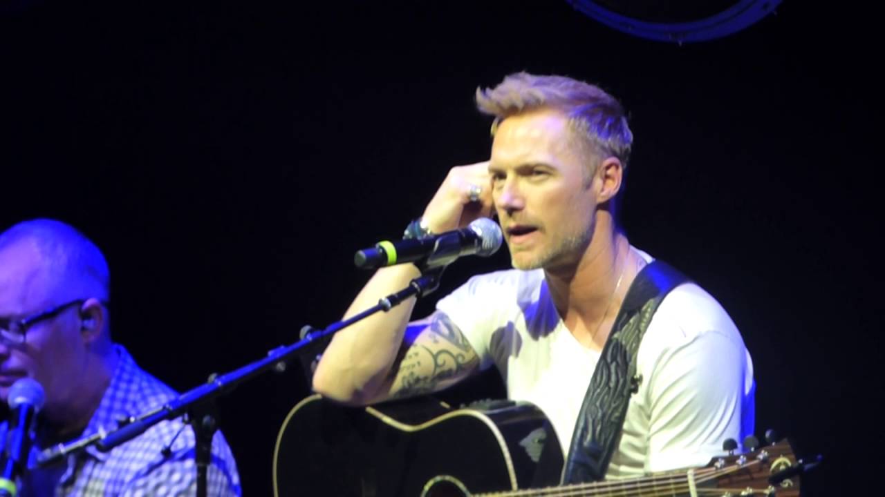 Ronan Keating Birmingham 27/09/16. Baby Can I hold you with Metaxas and Falling Slowly