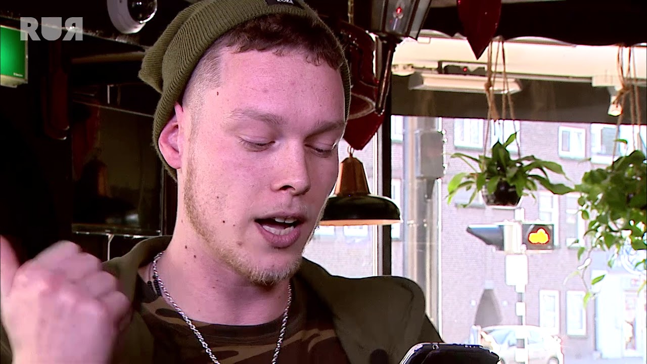 Spoken Word I Christopher Blok brengt ode aan Robin van Persie