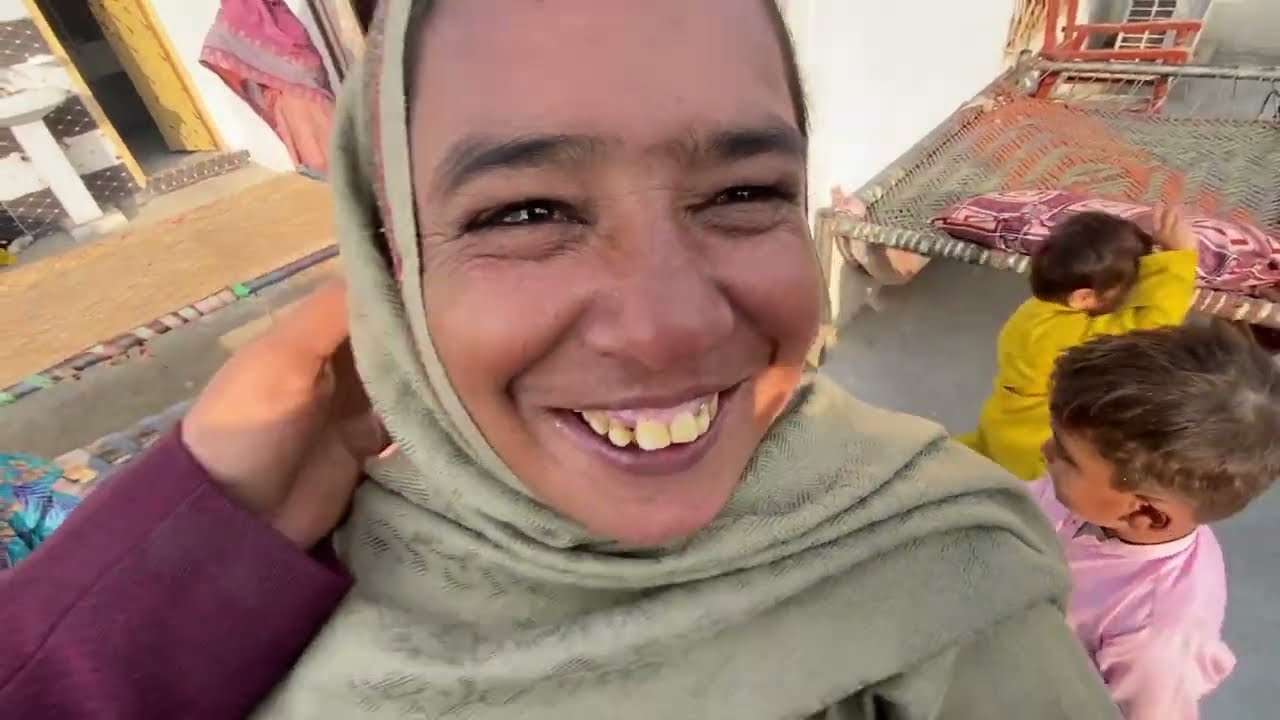 Aesy halaat men sab ko khush rakhna bahut mushkil hy😢Shukar hy Amina hansi❤️Altaf Ali Balouch