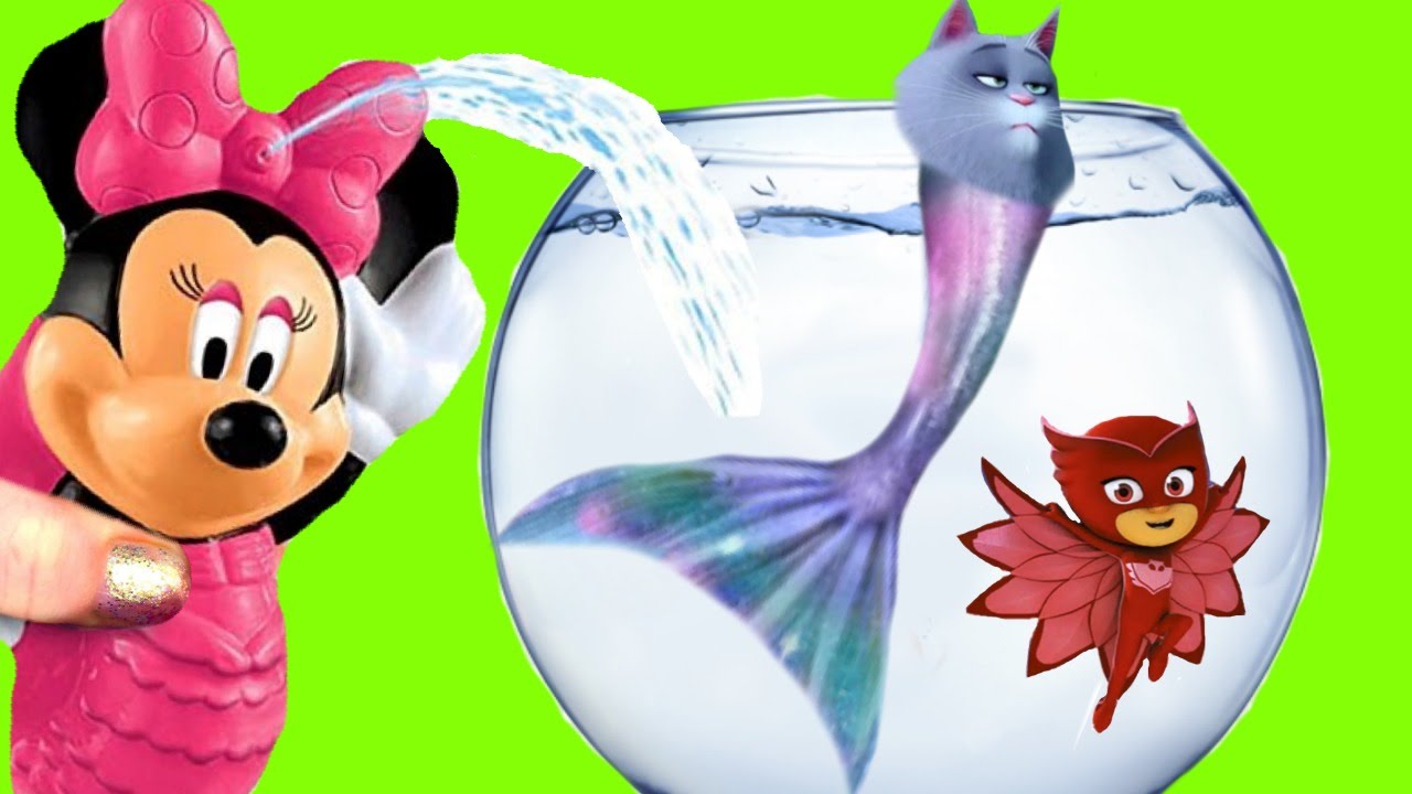 Mermaid Chloe and Owlette Play with Minnie Mouse Bath Squirter