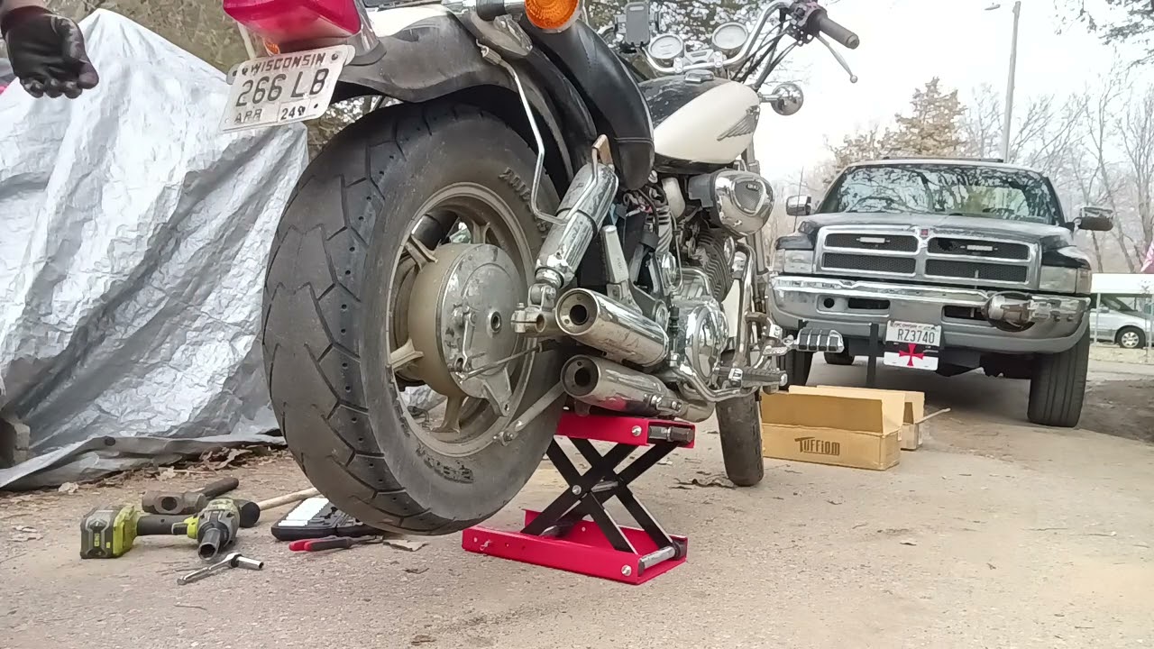 (Part: 1 of 7) Removing the Rear Rim from a 1996 Yamaha Virago