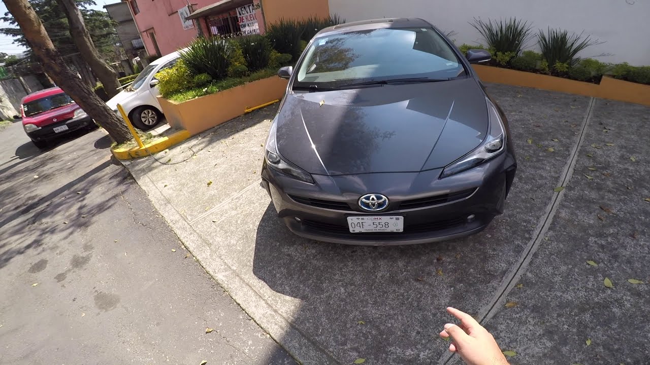 Prueba de manejo POV - Toyota Prius 2021