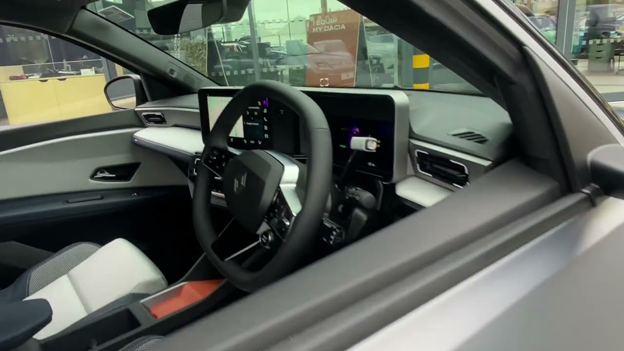 Renault 5 E-Tech Comfort range 52kwh Roland Garros Auto 