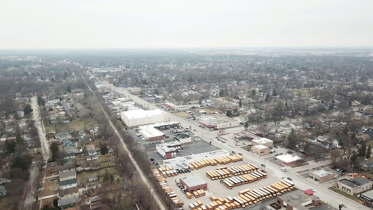 4K Bird's Eye View - Villa Park, Illinois