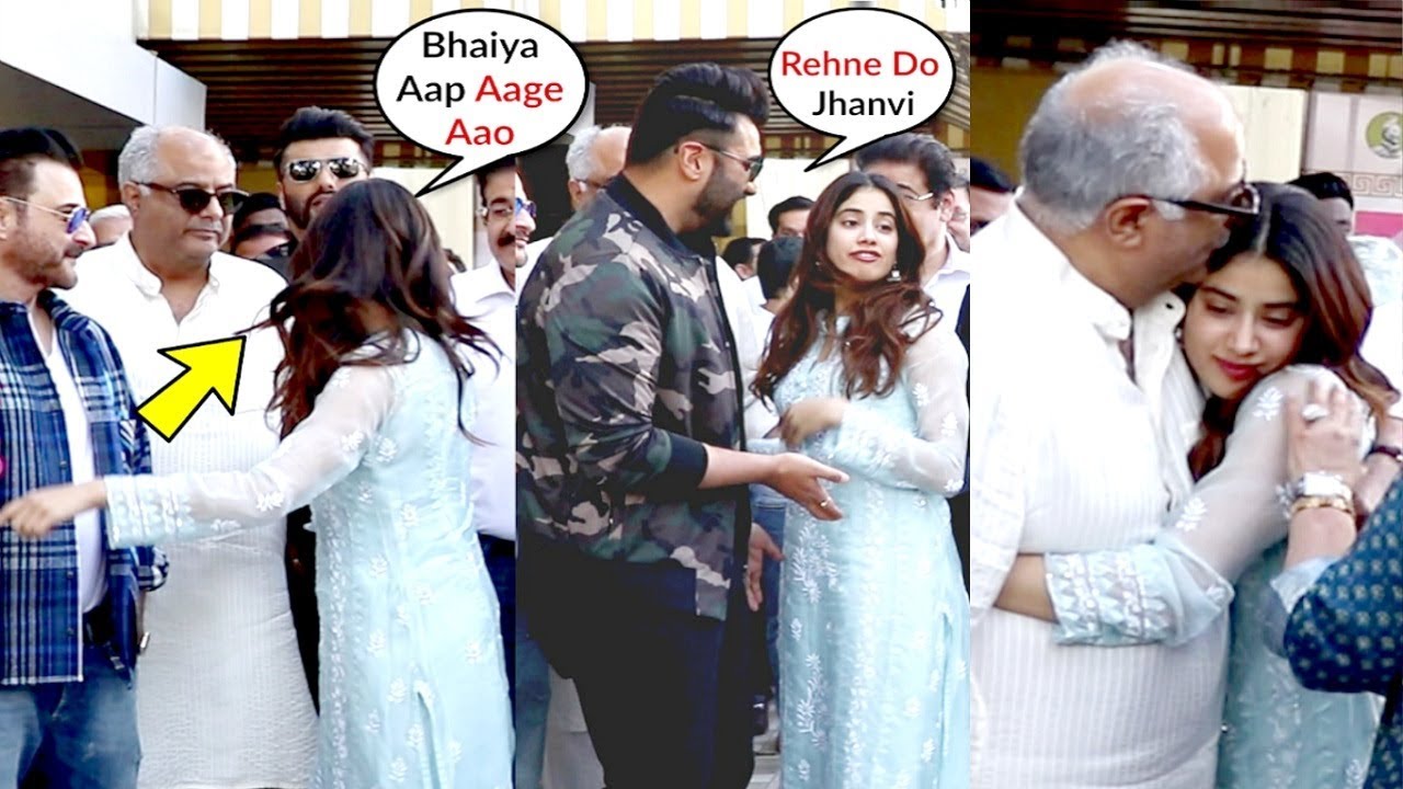 Jhanvi Kapoor Shows LOVE And RESPECT Towards Step Brother Arjun Kapoor In Front Of Media