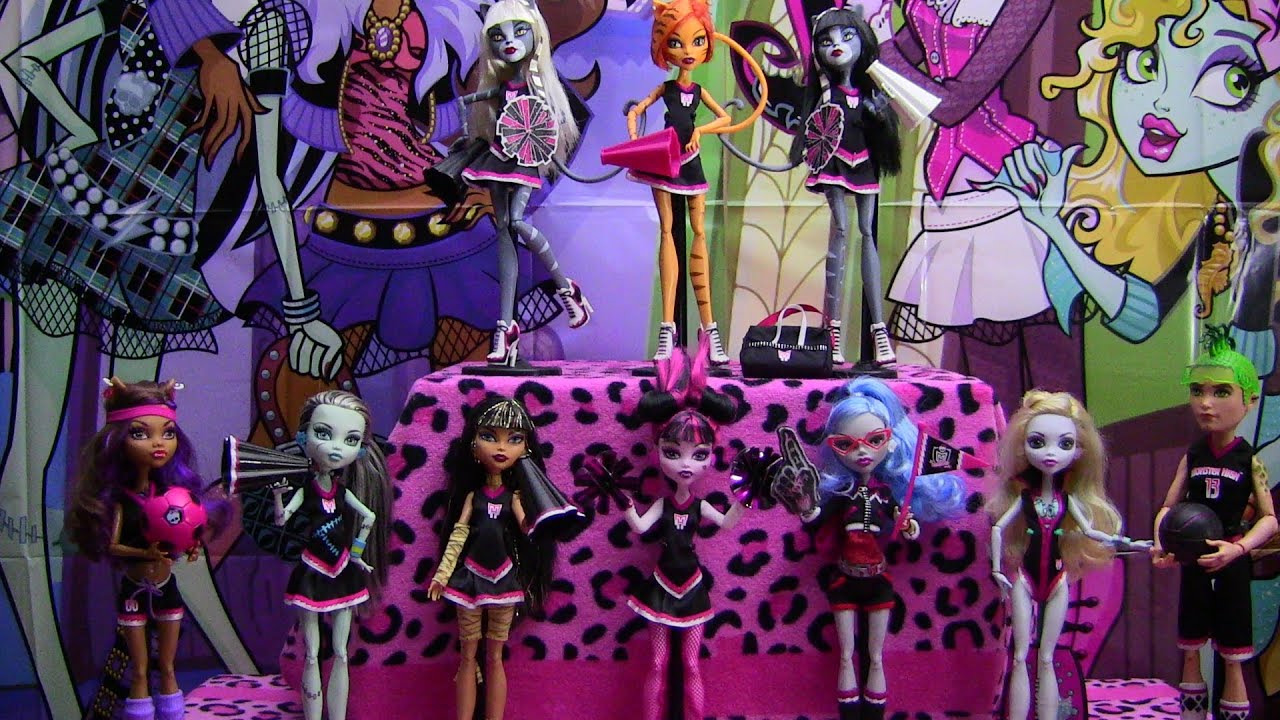Monster High Fearleading 3 Packs and School Spirit Scream Uniforms Fashion Packs !!! :D