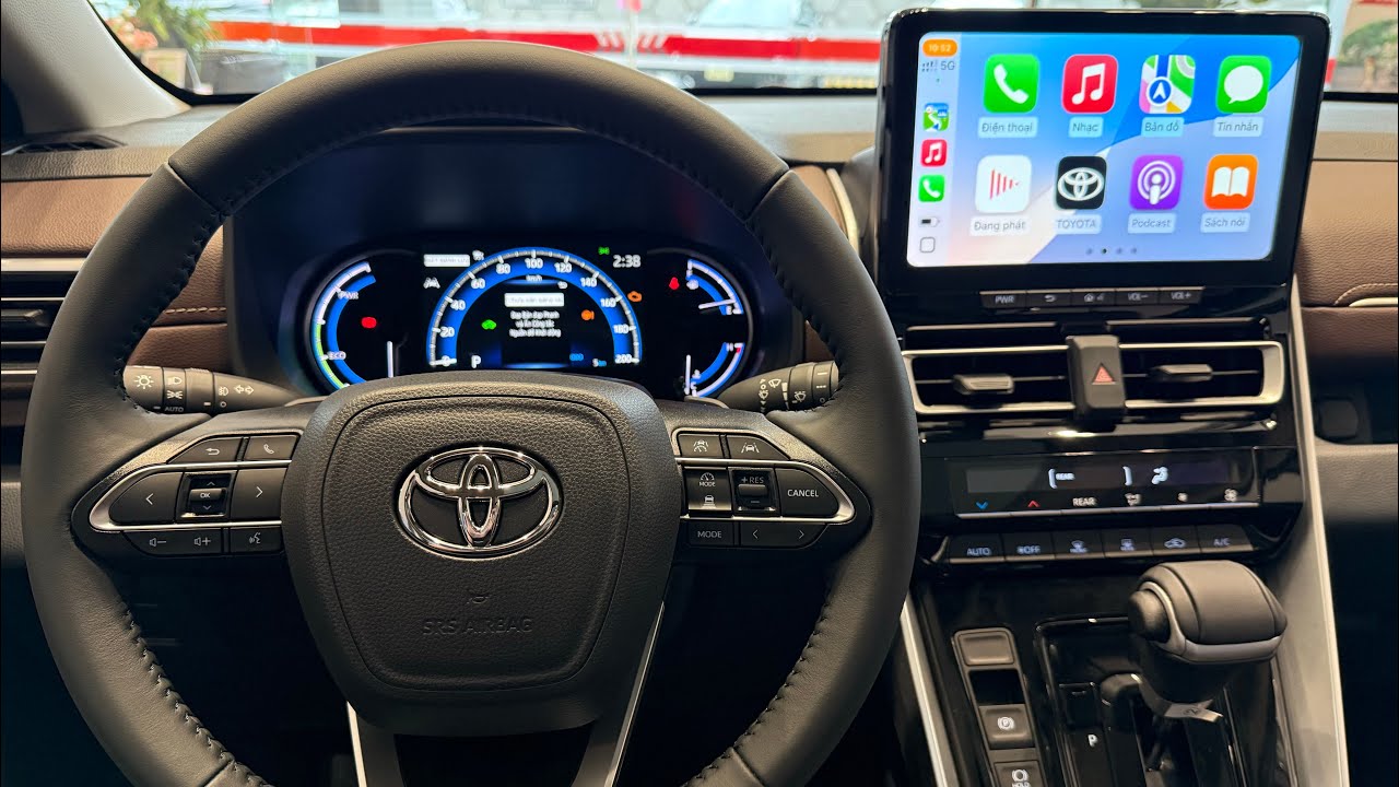 Hướng dẫn sử dụng Toyota Innova Cross 2026 phiên bản Hybrid chi tiết nhất cho người mới mua xe điện