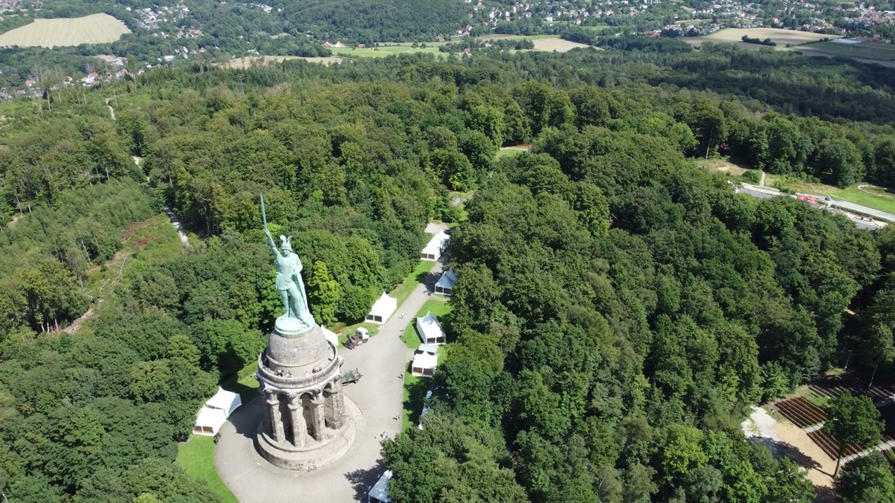 R&uuml;dis Videos Hemannsdenkmal bei Detmold/Hiddesen bis 4 K UHD