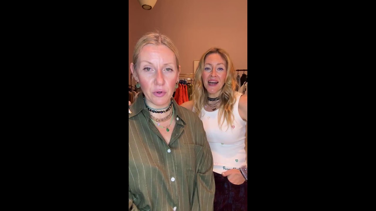 Essentials5ive Showcase with Eva and Elena