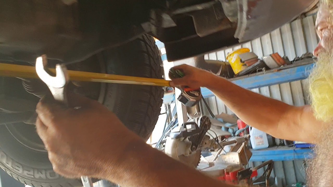 Spureinstellung beim Auto mit Maßband ganz einfach