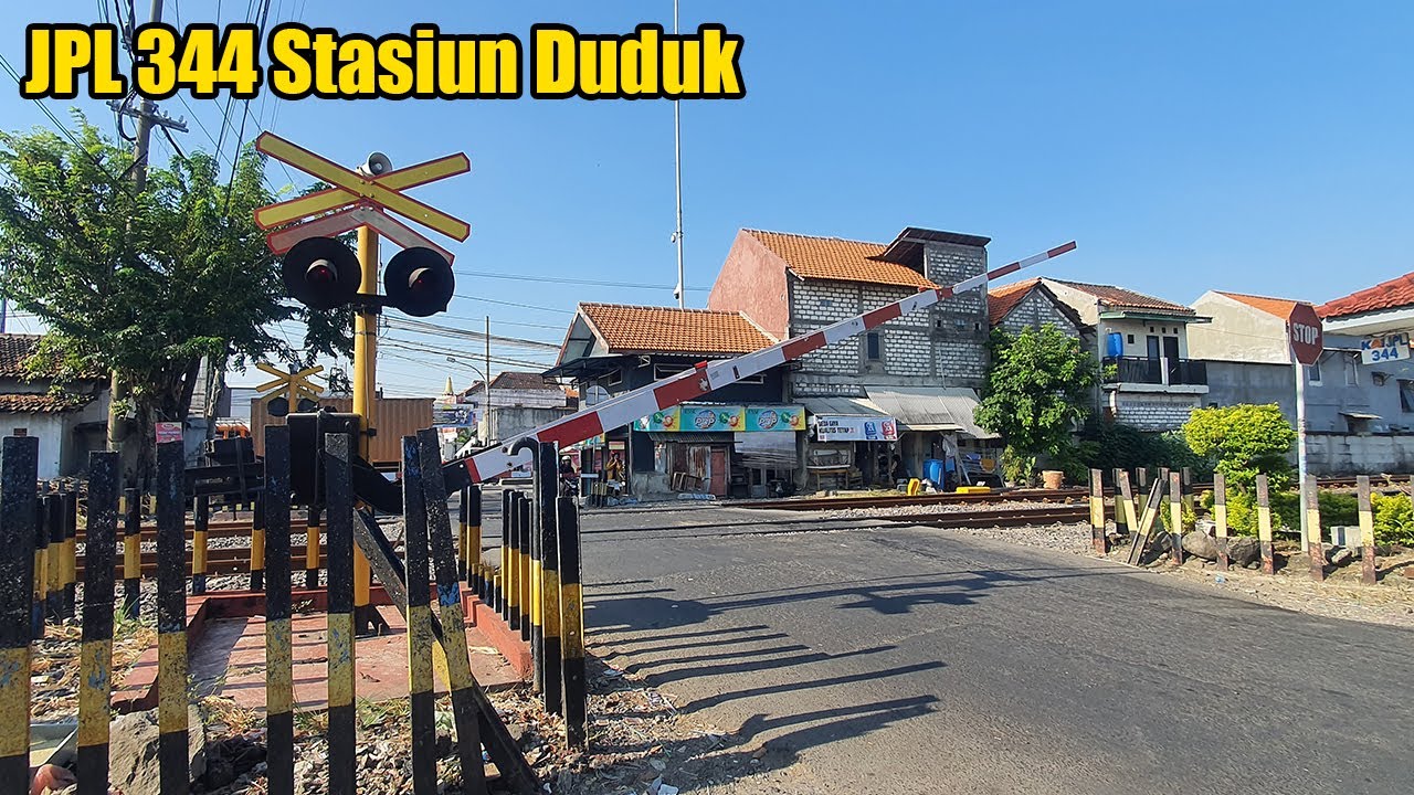 Perlintasan KA Stasiun Duduk (Gapeka Baru!)