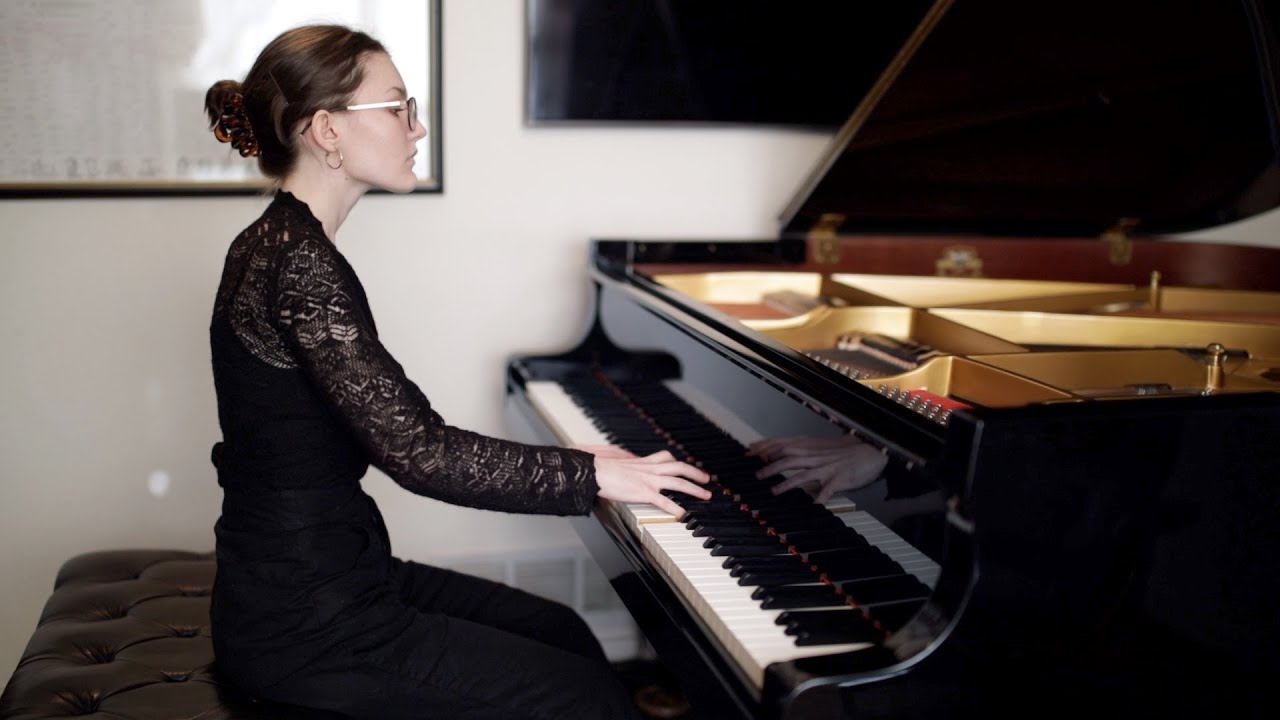 Prelude and Fugue in G Minor, BWV 885, Johann Sebastian Bach, Karmen Grubisic - Piano