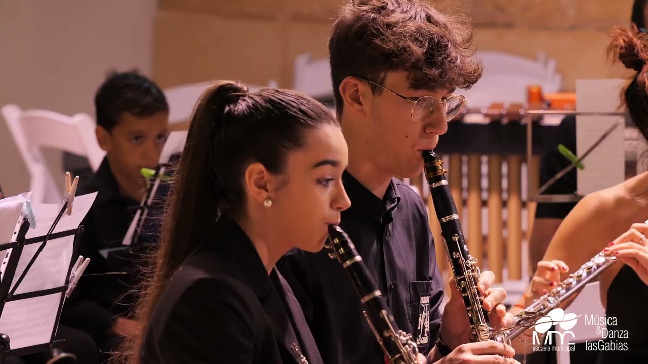 La Leyenda del Beso - Banda Municipal de Música Las Gabias (8ºFM&BCLG)