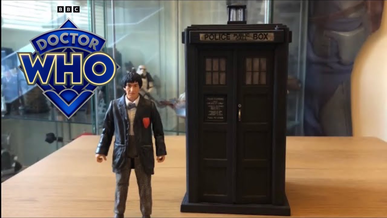 Doctor Who The War Games Second Doctor & Tardis figure set Review