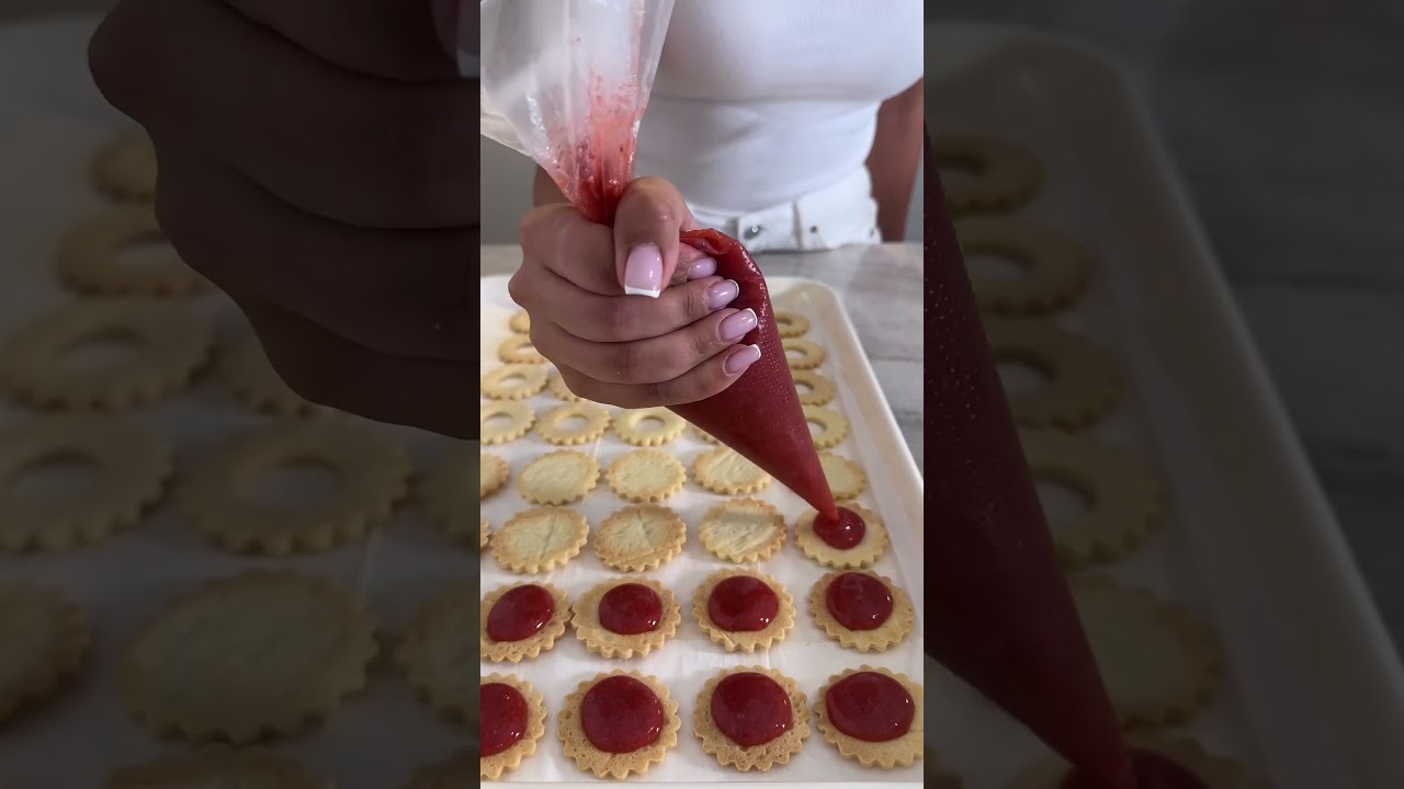 Strawberry Jam Butter Cookies That Melt in Your Mouth