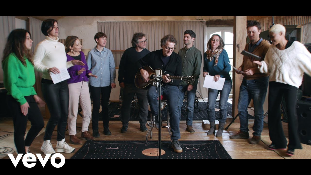 Francis Cabrel - Un gramme de terre (Clip officiel)