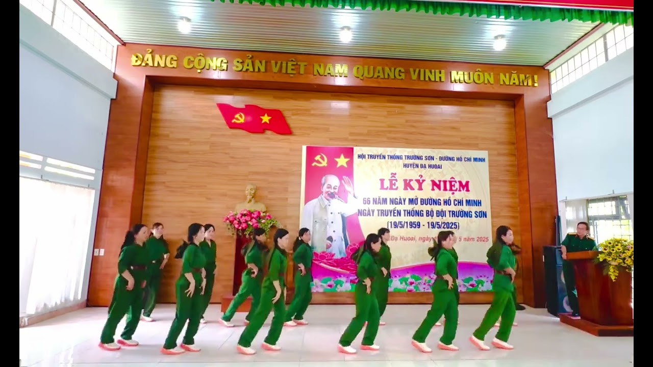 ĐƯỜNG TÔI  ĐI DÀI THEO ĐẤT NƯỚC - SHUFFLE DANCE Đạ Tẻh - Bđ Huệ Nguyễn siêu đẹp