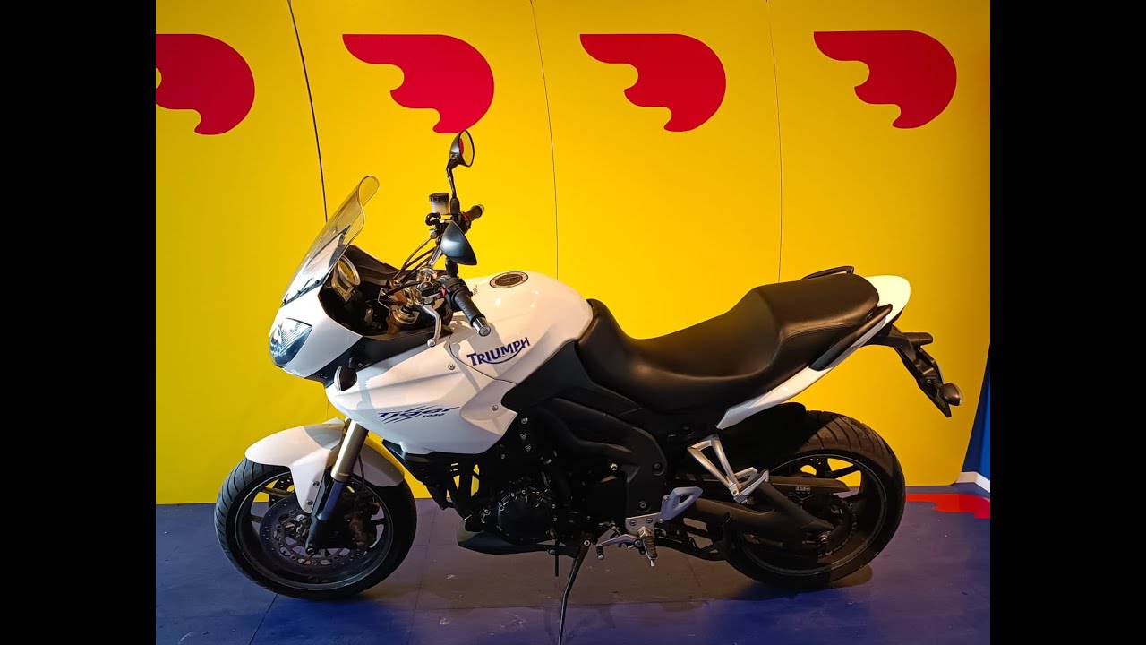 TRIUMPH TIGER 1050