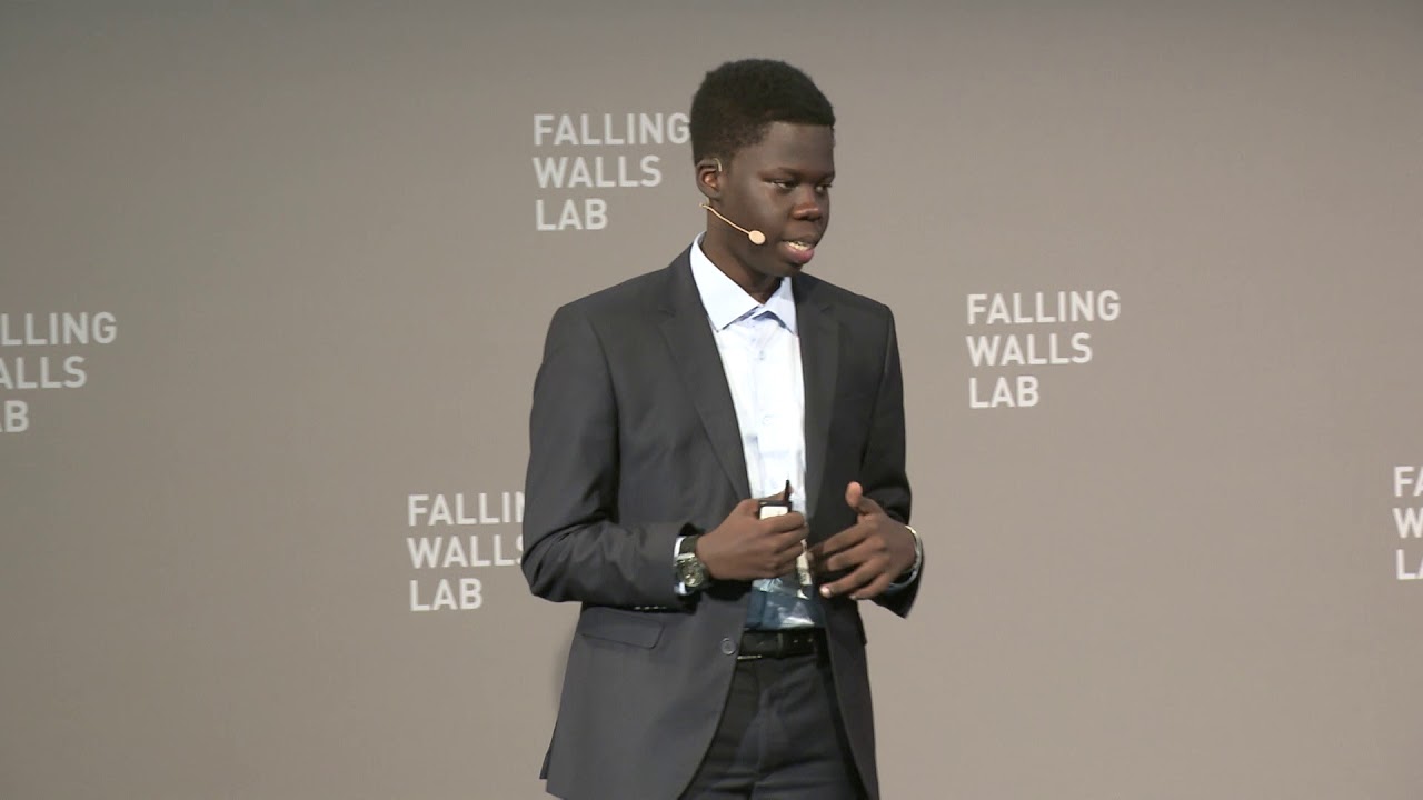 Falling Walls Lab 2017 - Alioune Badara Mbengue - Breaking the Wall of Waste Sorting