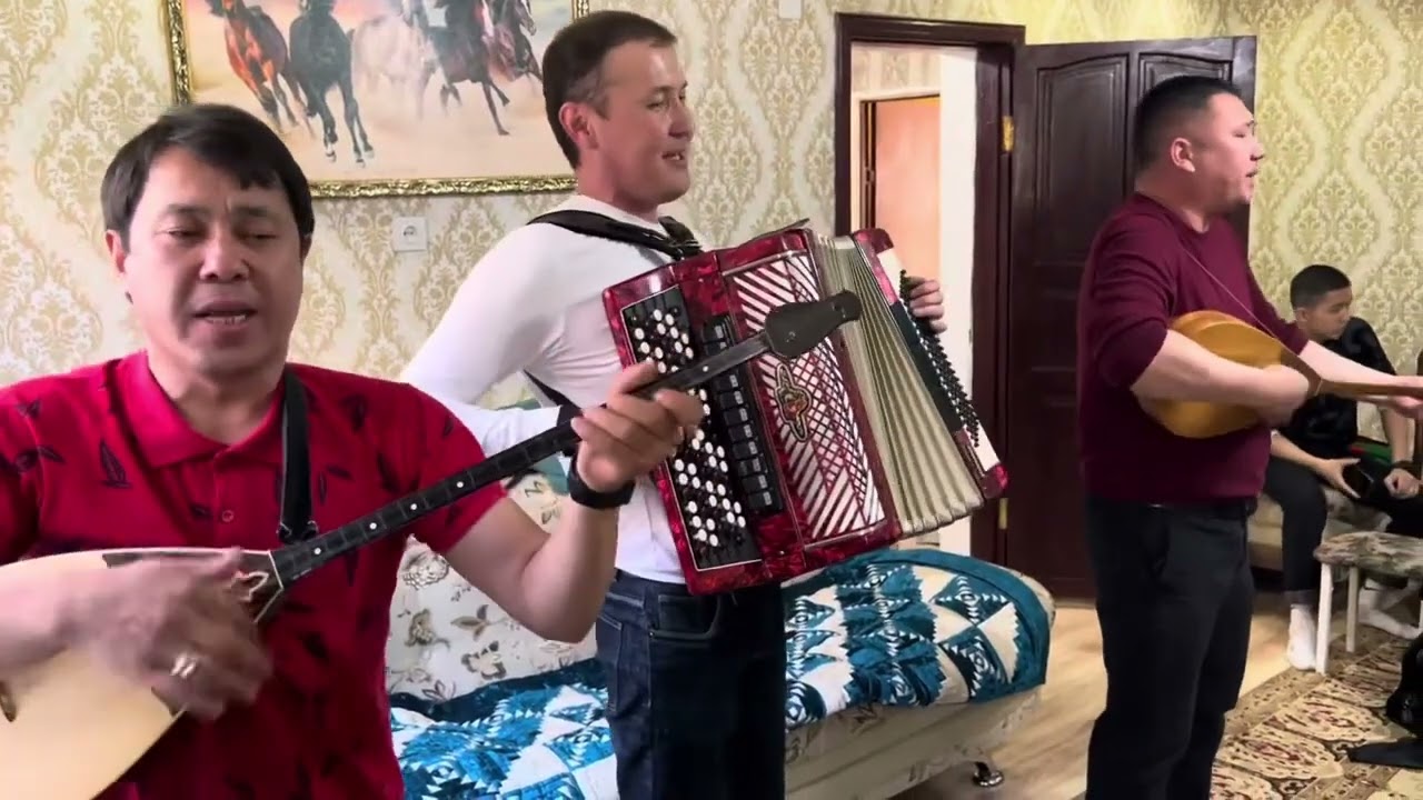 Ескі әндерді еске салды