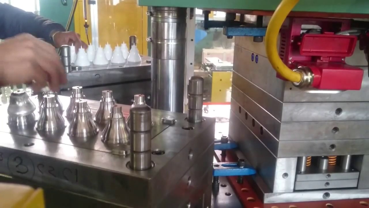 Amrut Brothers Led bulb molding machine