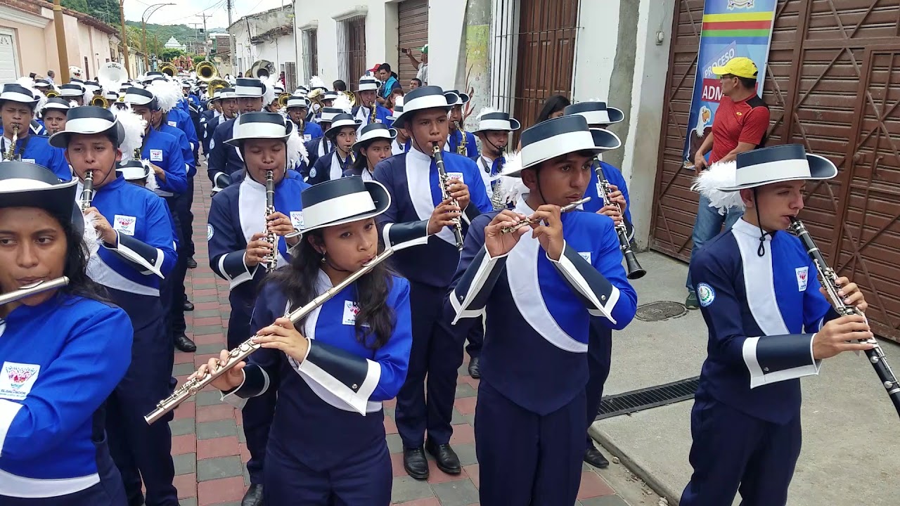 Banda El Salvador Grande como su Gente 2018 Desfile de Turismo Metapan 2